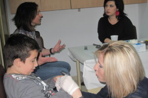 49.Το-Πανεπιστήμιο-των-Ορέων-Εξόρμηση-στο-1ο-ειδικό-σχολείο-Ρεθύμνης-6-4-2012-scaled