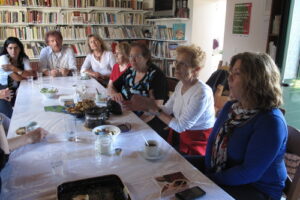 5.2015_nippos_-_apokoronas_kafeneio